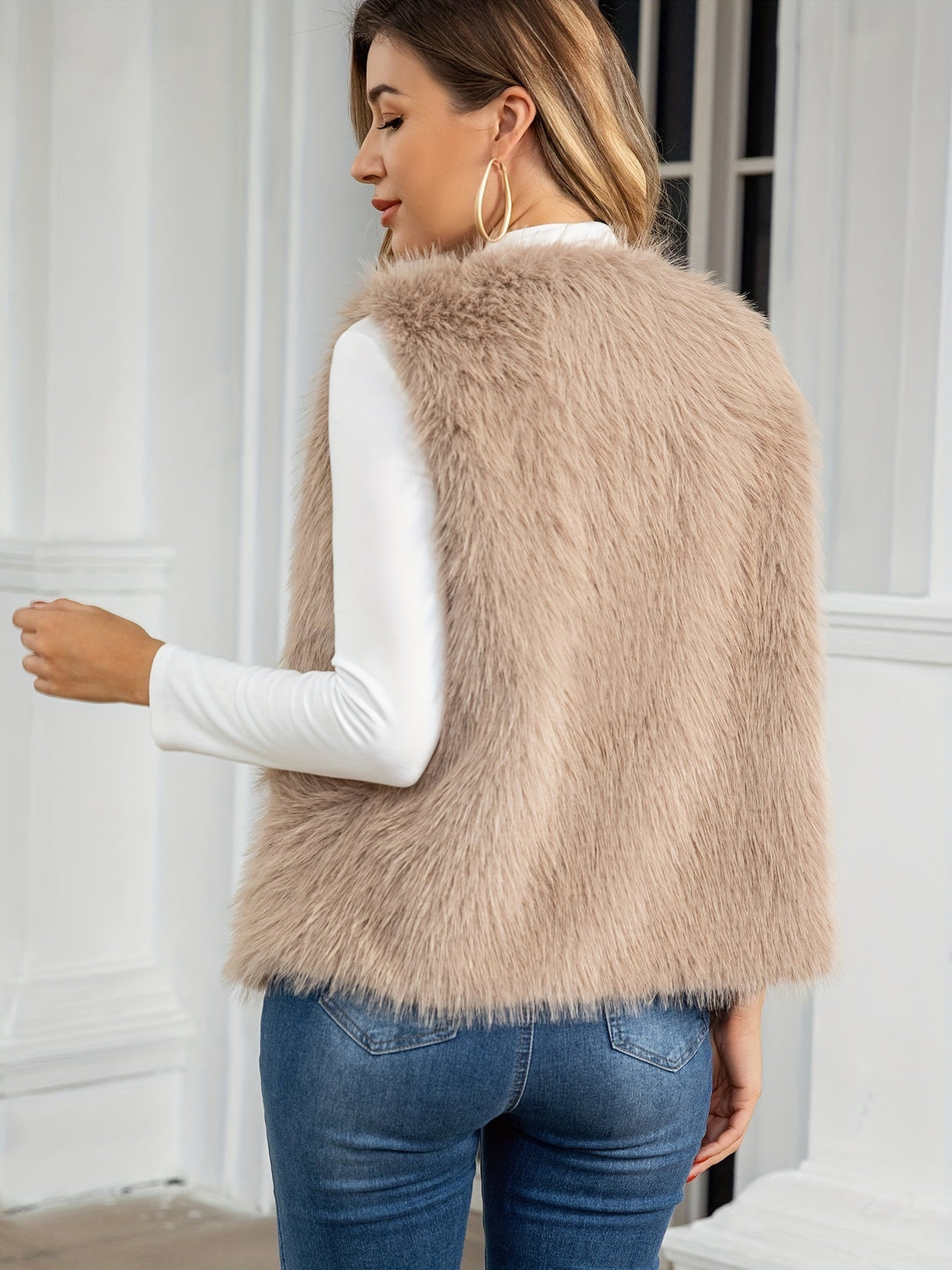 Sleeveless Faux Fur Vest for Women - Elegant Layering Option