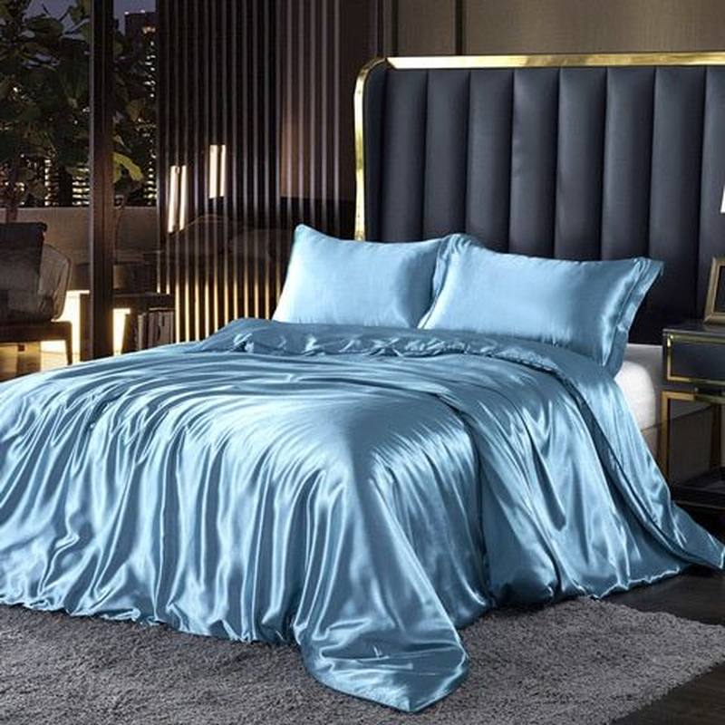 Luxurious 4-Piece Silk/Satin Bedding Set | Comfort and Temperature Regulation