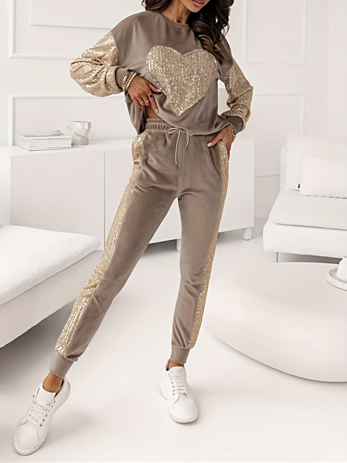 Stylish Heart Pattern Loungewear Set for Women