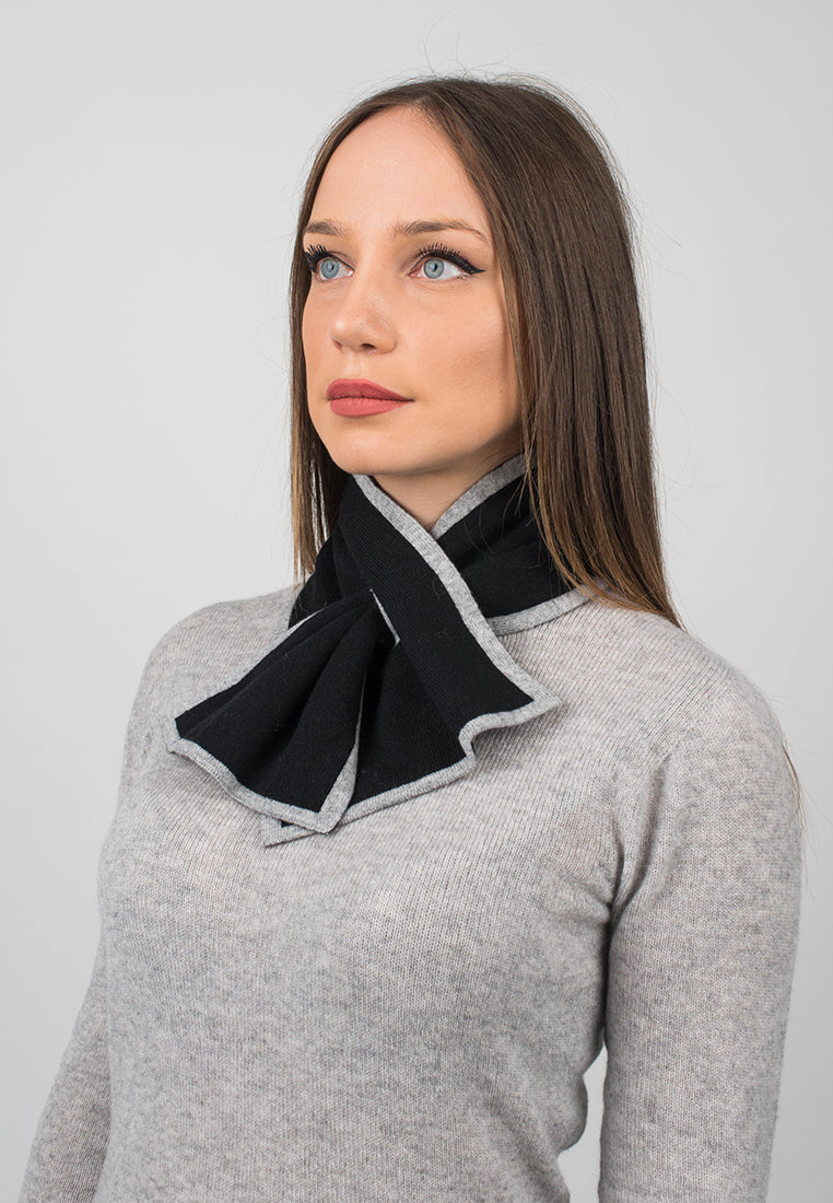 Mini Scarf Made of 100% Italian Cashmere for Winter Comfort