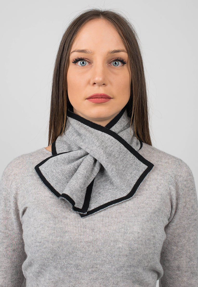 Mini Scarf Made of 100% Italian Cashmere for Winter Comfort