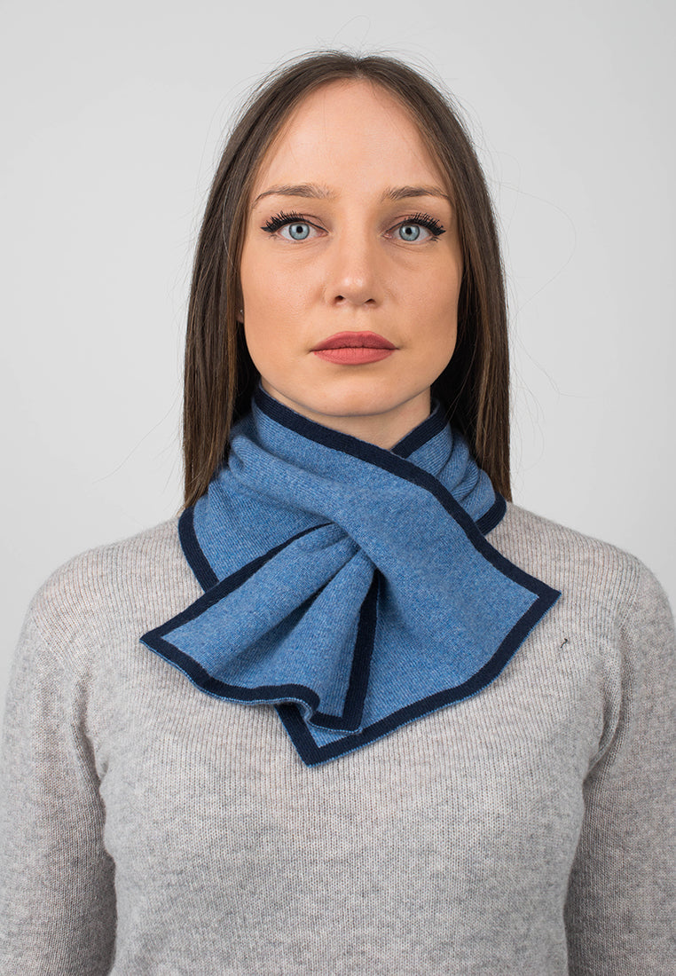 Mini Scarf Made of 100% Italian Cashmere for Winter Comfort