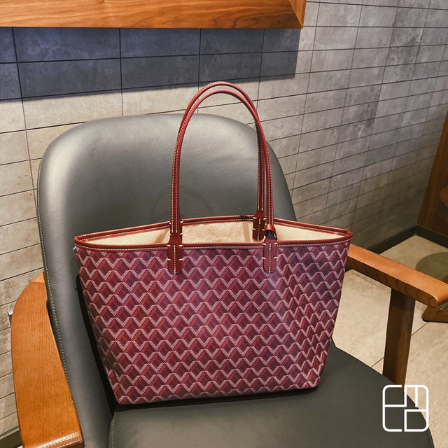 Elegance Bag - An Elegant Companion for All Occasions