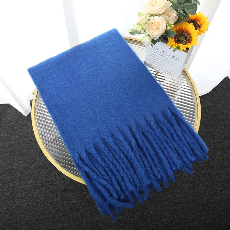 RoyalSoft Cashmere Scarf - Luxurious Warmth for Every Winter Day