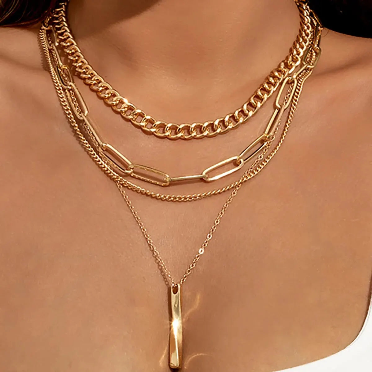 LuxeCharm - Choker Necklace