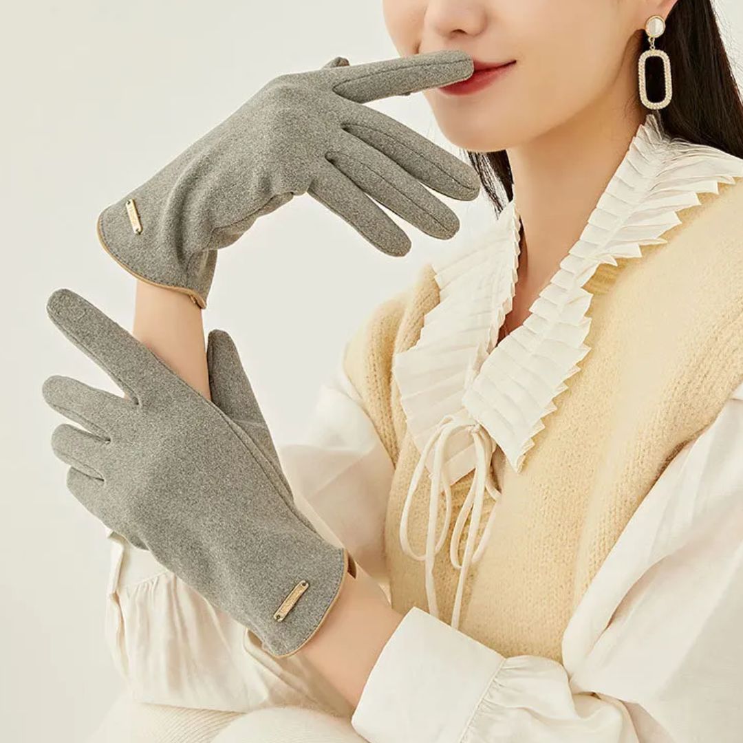 VelvetGrip - Elegant Suede Gloves with Cashmere Lining