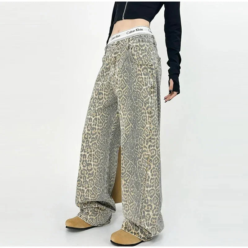 Fashionable Jeans with Trendy Leopard Print for Confident Style