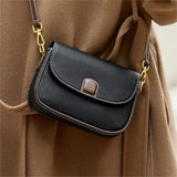 LuxeCarry - Elegant Leather Crossbody Bag