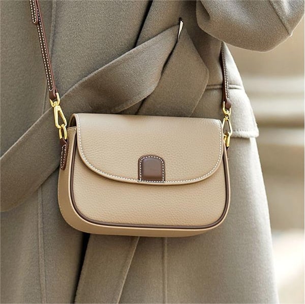 LuxeCarry - Elegant Leather Crossbody Bag