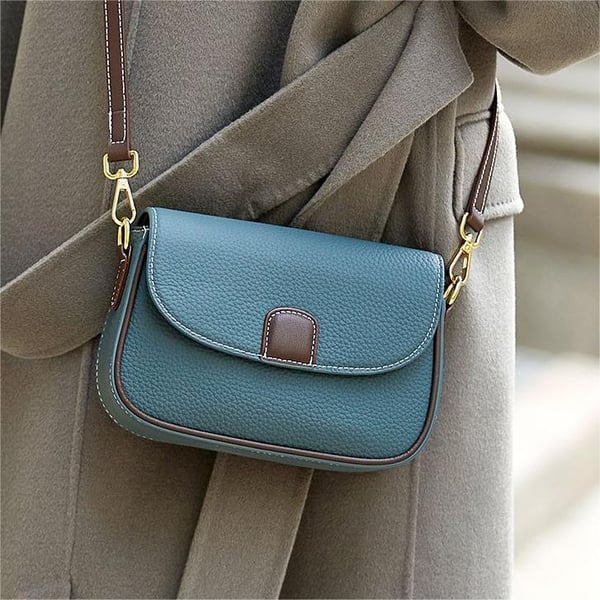 LuxeCarry - Elegant Leather Crossbody Bag